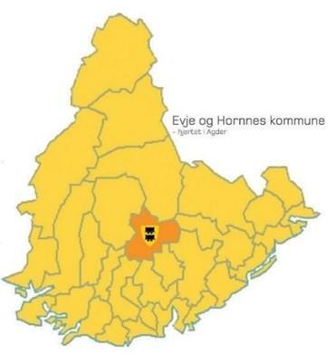 Bilde som viser et gult utsnitt av Agder-kommunen, der Evje og Hornnes er markert i midten - i hjertet av Agder. - Klikk for stort bilde